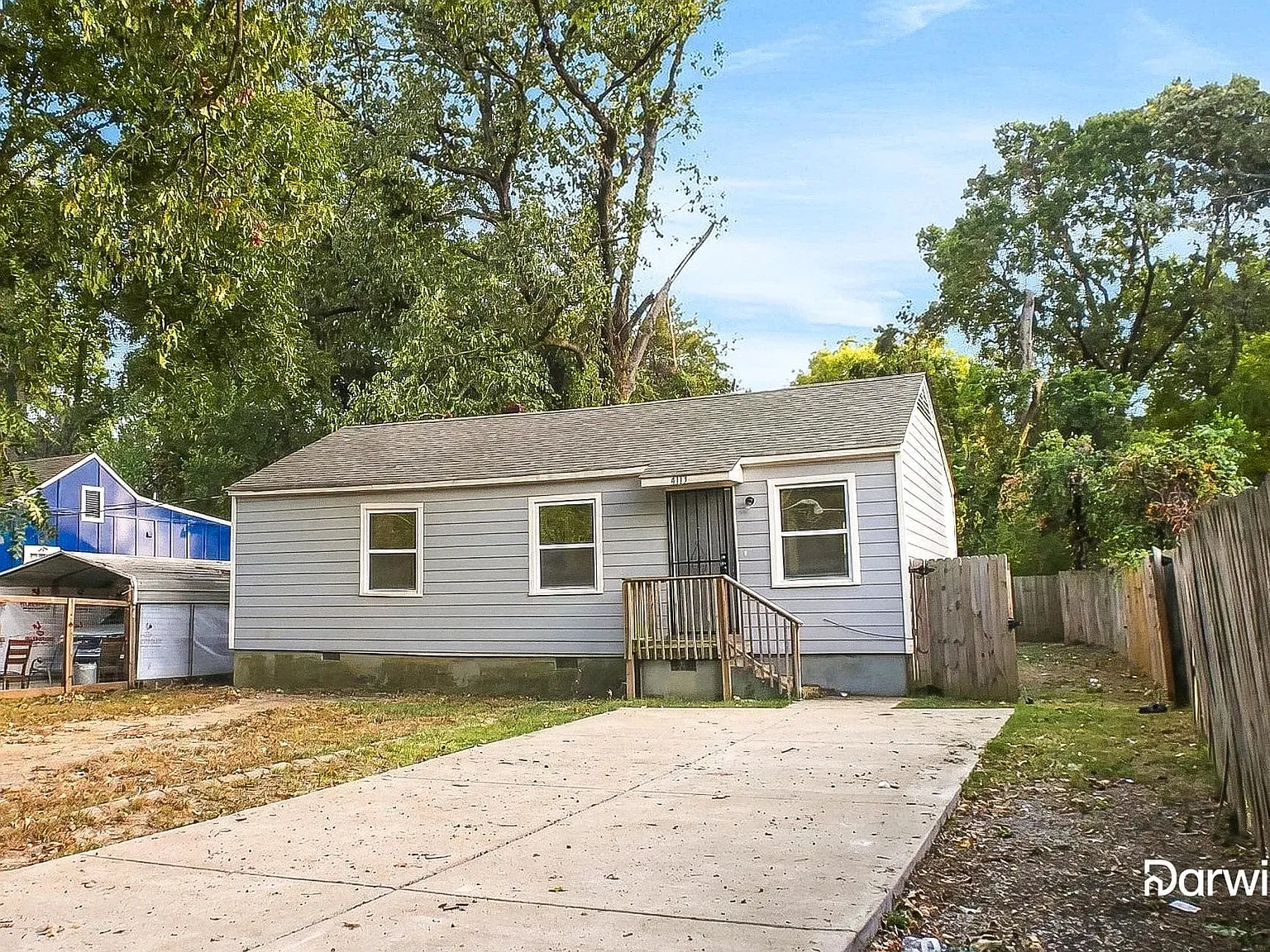 2 bed, 1.0 bath, 912 sqft, $995 — Photo 2
