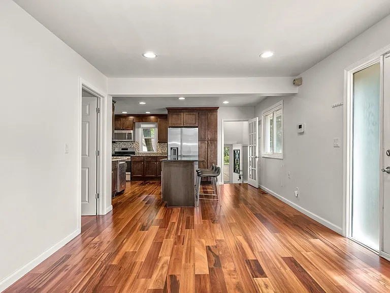 17130 Beck Rd — Photo 9