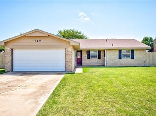 720 Hayes St, Altus, OK 73521