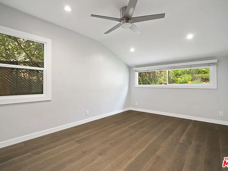 22263 Buena Ventura St — Photo 14