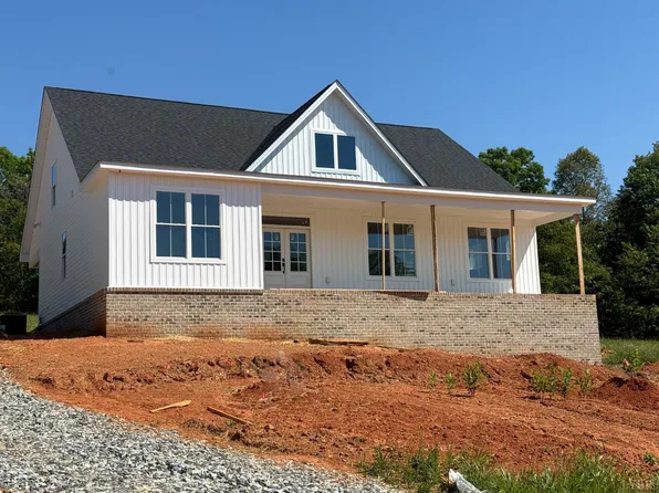 9009 Stonewall Rd, Appomattox, VA 24522