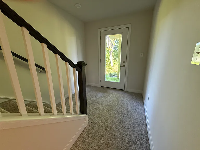 4319 Reusch Cir — Photo 5