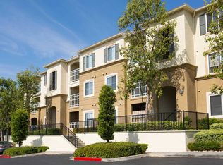 Bella Vista At Warner Ridge, Woodland Hills, CA 91367