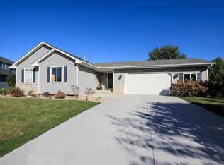 1305 Lakeside Cir, Buffalo, MN 55313