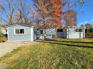 1300 Kinsella Ave, Swansea, IL 62226