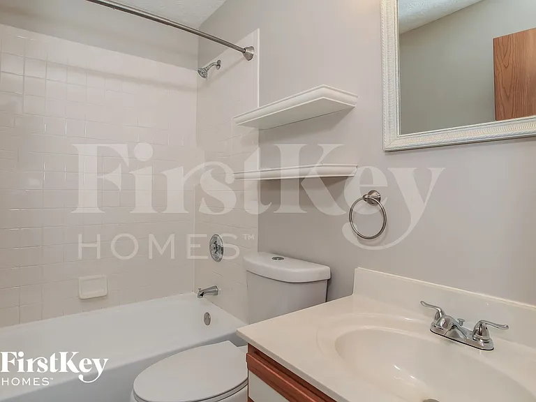2561 Windflower Rd E — Photo 13