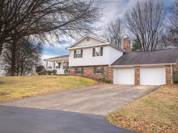 200 Teays Mdws, Scott Depot, WV 25560