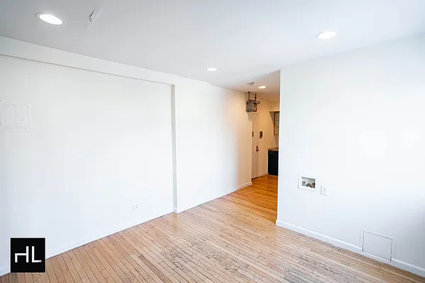Rented by Highline Residential | media 23