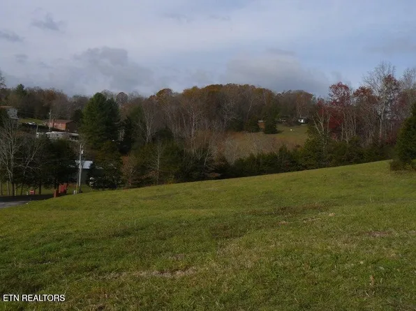 117 Henley St, Tazewell, TN 37879