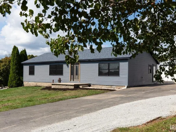 130 Brinegar Dr, Springville, IN 47462