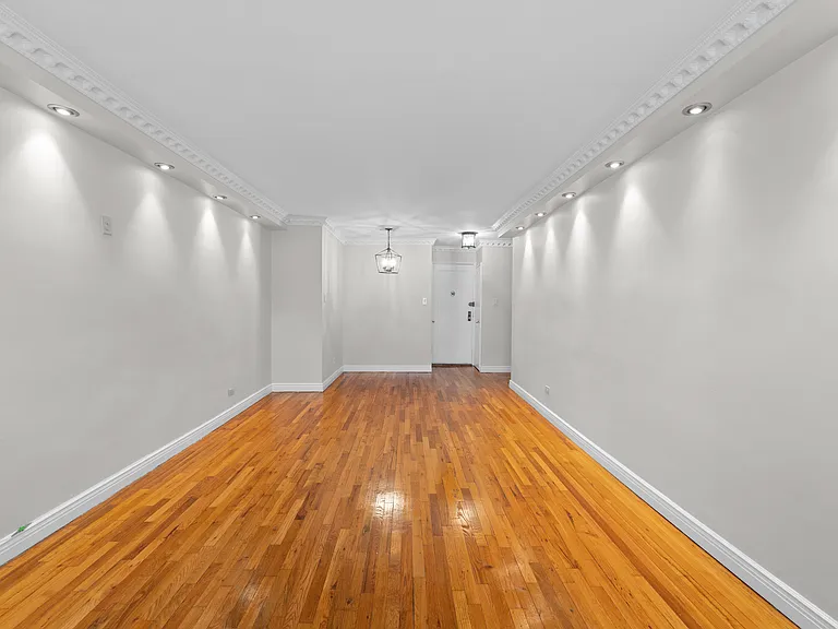6730 Clyde St #5B — Photo 11