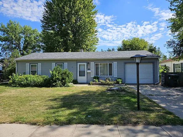 2224 Hollywood Blvd, Iowa City, IA 52240