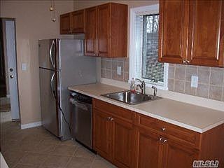 2nd image of 40 Kristin Ln