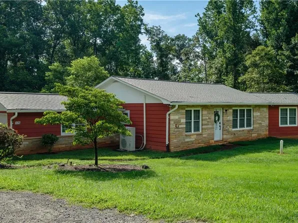 629 Oakland Dr, Elkin, NC 28621