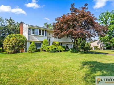 8 Stafford Dr, Piscataway, NJ, 08854
