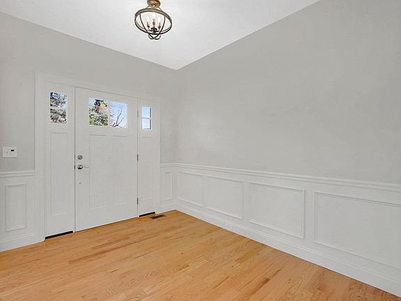 3rd image of 56 Liberty Ln