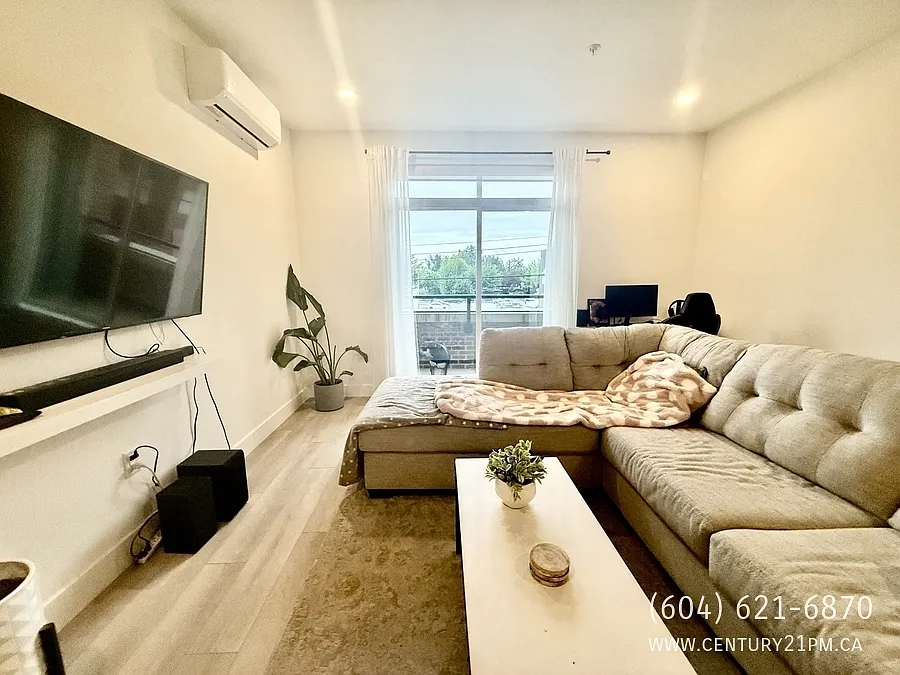 Building Photo - 22633 Selkirk Ave #207