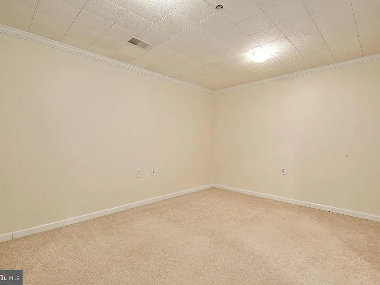 19421 Rayfield Dr — Photo 29