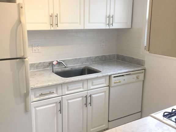 2nd image of 17 Schenck Ave #E2