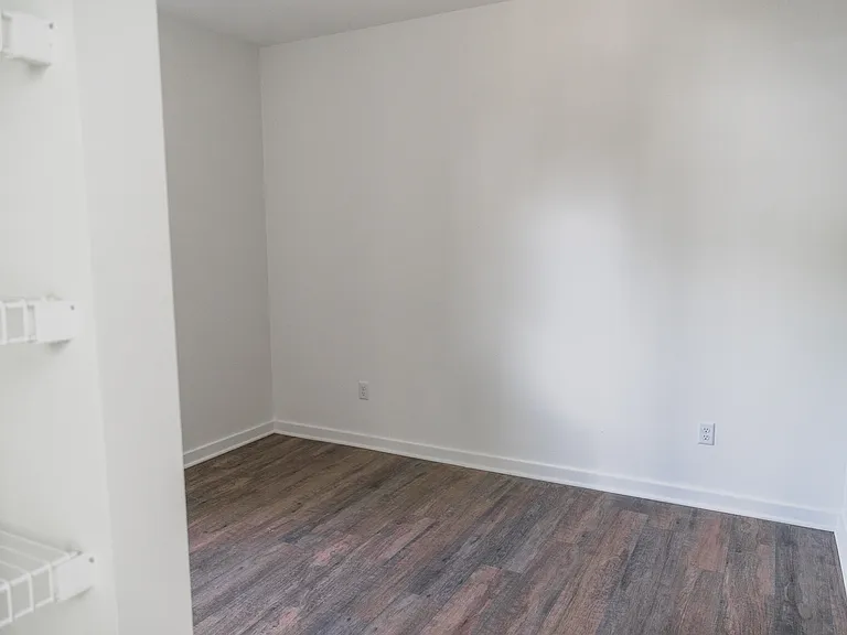 1260 Parkwood Ave — Photo 21