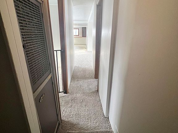 5th image of 313 W 10th Ave