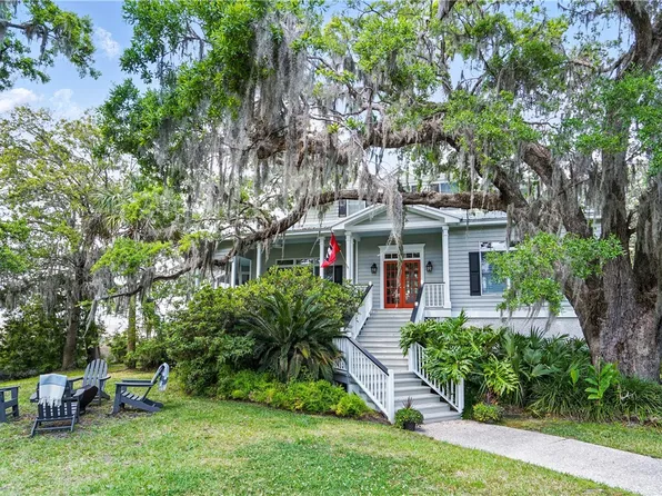 206 Dunbar Dr, Saint Simons Island, GA 31522