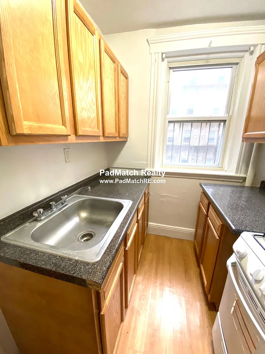 Building Photo - 1191 Boylston St
