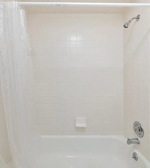 2635 Dorchester Rd — Photo 26