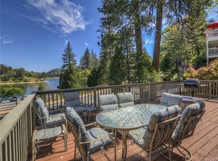 24379 San Moritz Dr, Crestline, CA 92325
