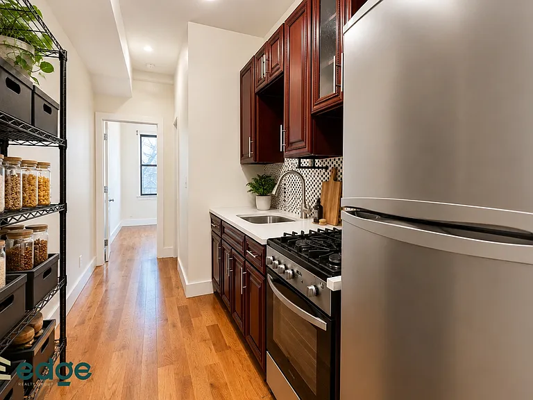 401 Suydam St #3R — Photo 3