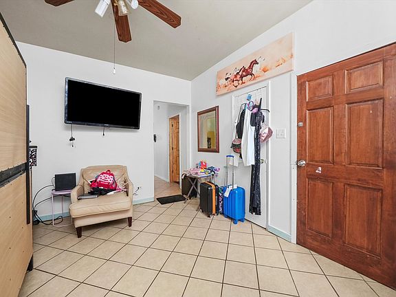 4th image of 1810 S 56th Ct