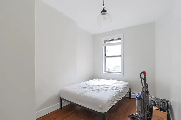 Rented by Hagstrom Management Inc | media 40