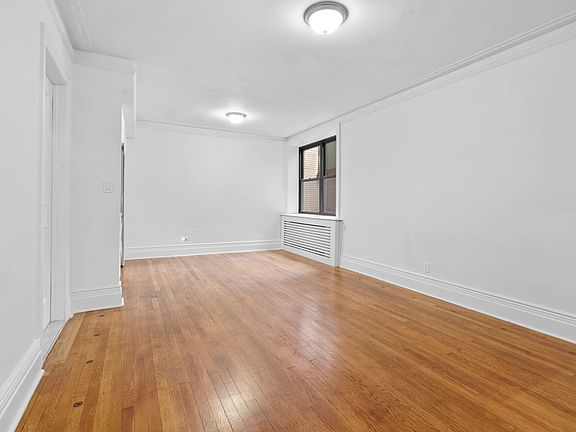 3rd image of 350 E 77th St APT 1G