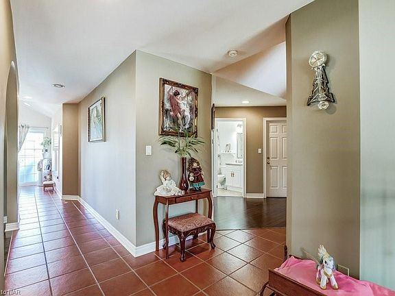 5th image of 8207 Beaver Glen Dr