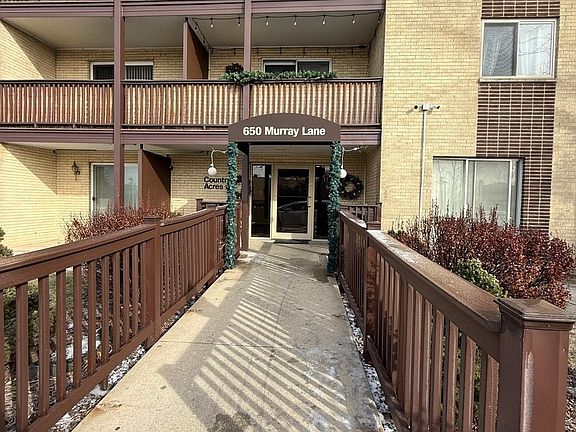 2nd image of 650 Murray Ln Unit 306