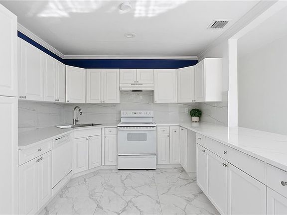 2nd image of 821 NE 43rd Court