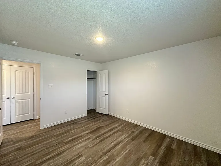 306B Dolphin Dr — Photo 13