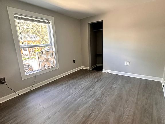 5th image of 72 Hyde St APT 1