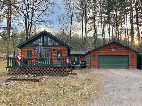 78 Corlear Bay Rd, Keeseville, NY 12944