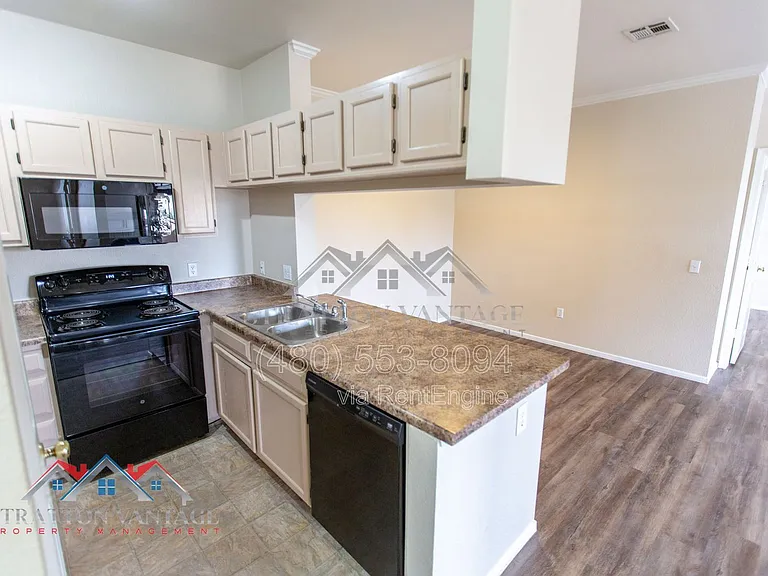 16013 S Desert Foothills Pkwy #2014 — Photo 7