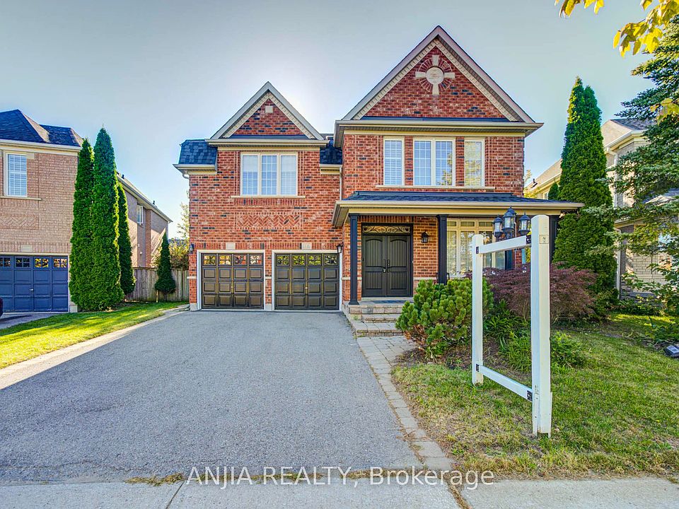 1st image of 16 Forest Manor Pl