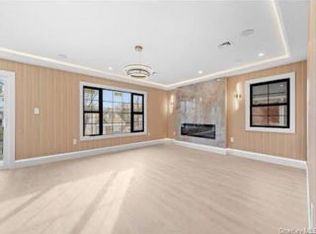24917 147th Rd #1, Rosedale, NY 11422