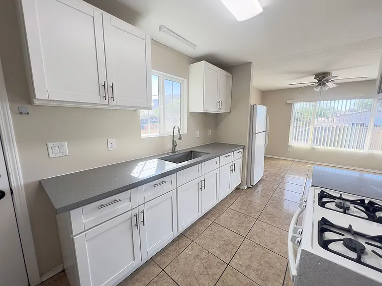 6060 Yellowstone Ave — Photo 5