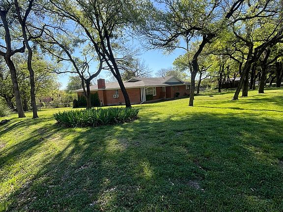 4th image of 111 Lakeridge Rd