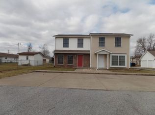1302 N Bentley St APT A, Marion, IL 62959