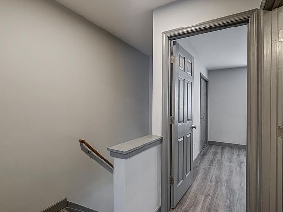 5th image of 1705 Colorado Ave APT C