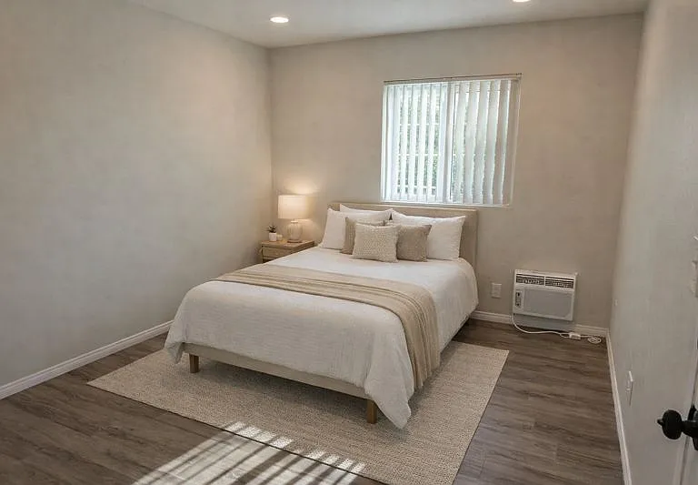1101 Daisy Ave #2 — Photo 5