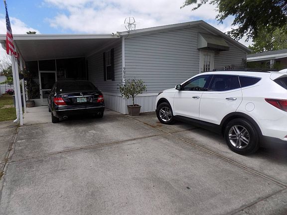 3rd image of 9626 Clubhouse Ln