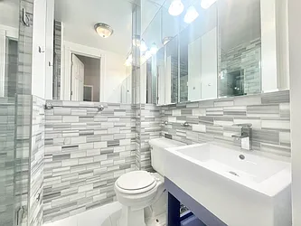 Rented by Century 21 Premier 