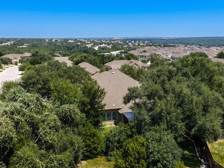 400 Pinnacle View Dr — Photo 36